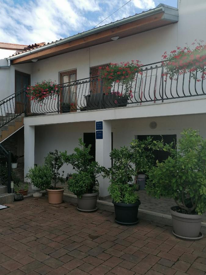 Apartments Vellico Bale Exterior photo