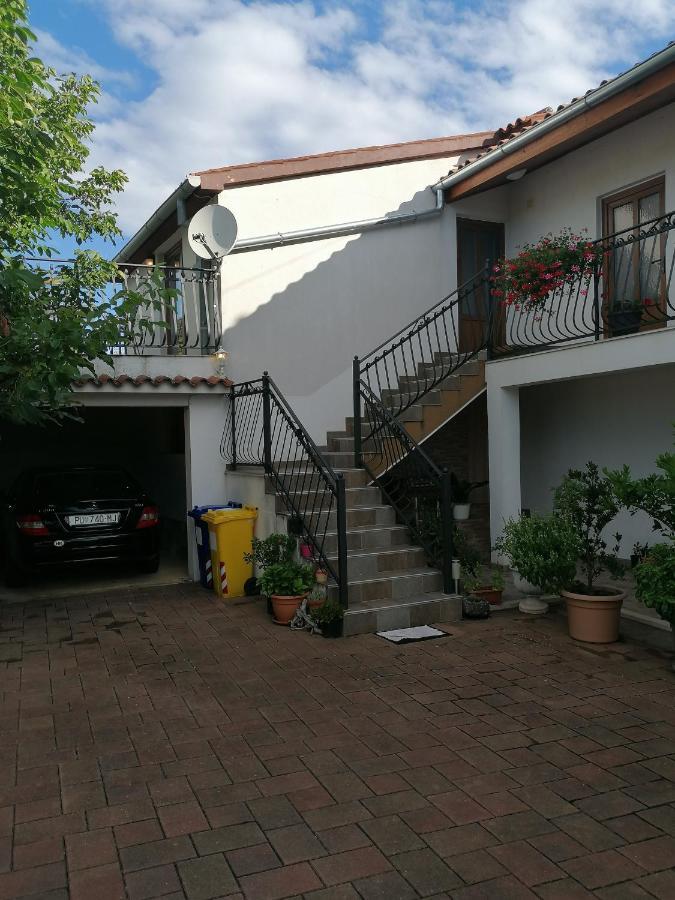 Apartments Vellico Bale Exterior photo